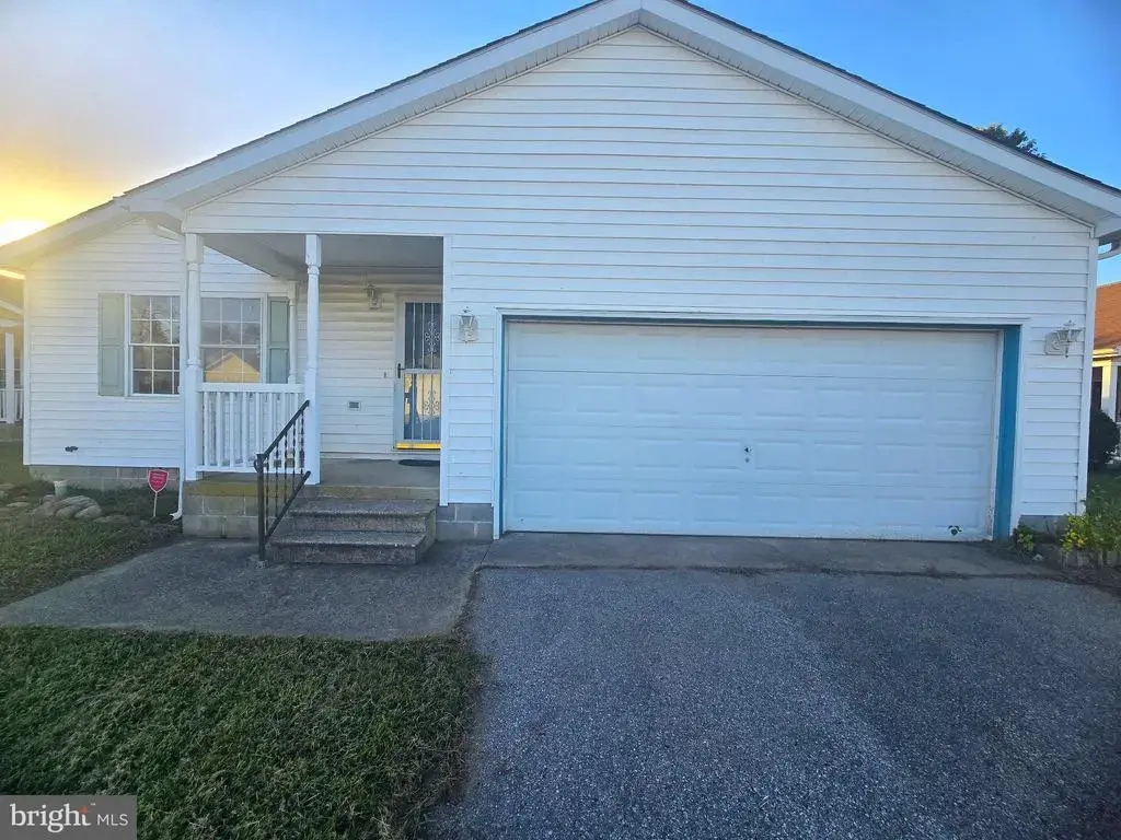 15 Carriage Ln, GEORGETOWN