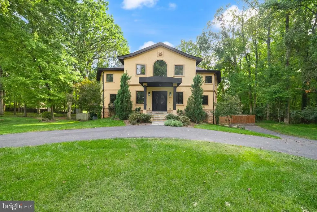 8419 Overlook St, VIENNA