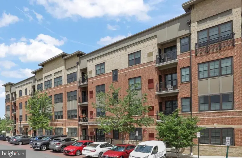 2903 Bleeker St #5-206, FAIRFAX