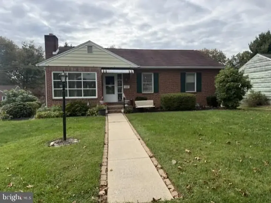 260 S Russell St, YORK