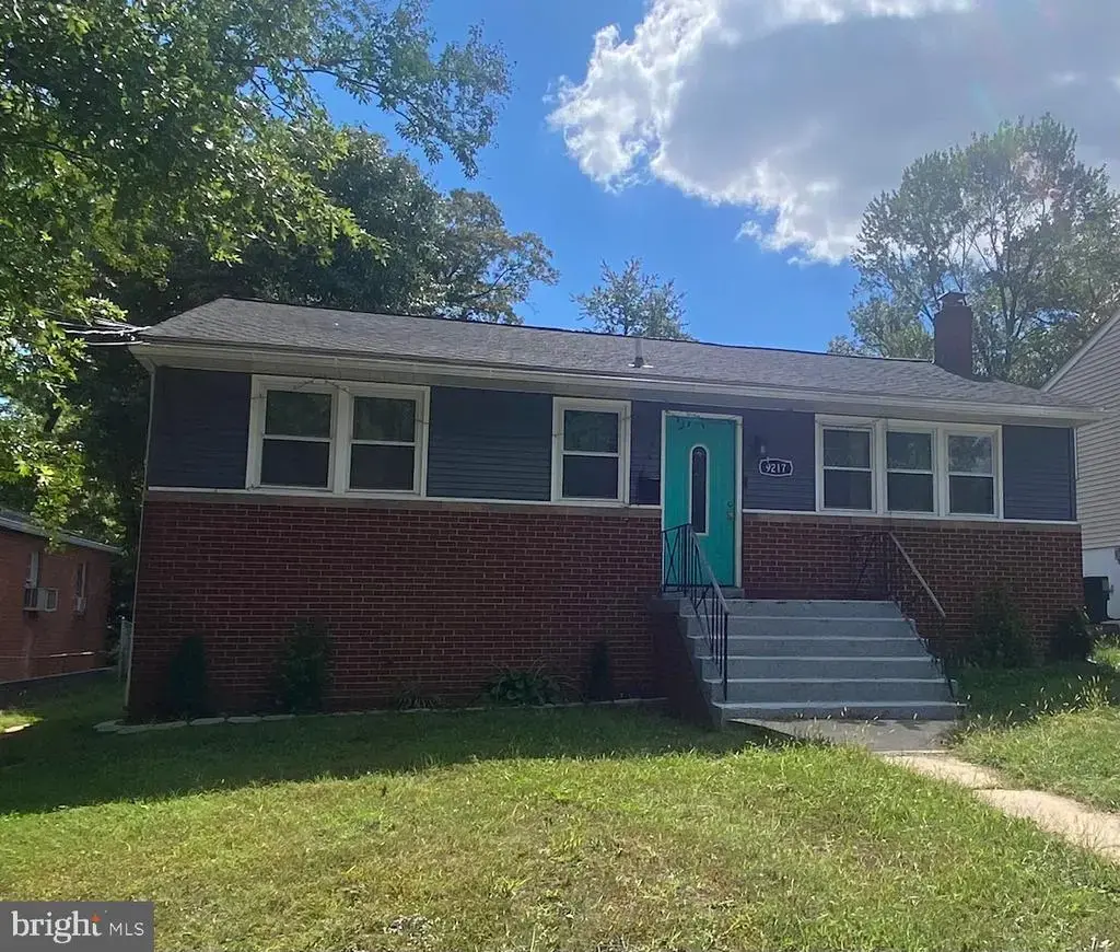 9217 3rd St, LANHAM