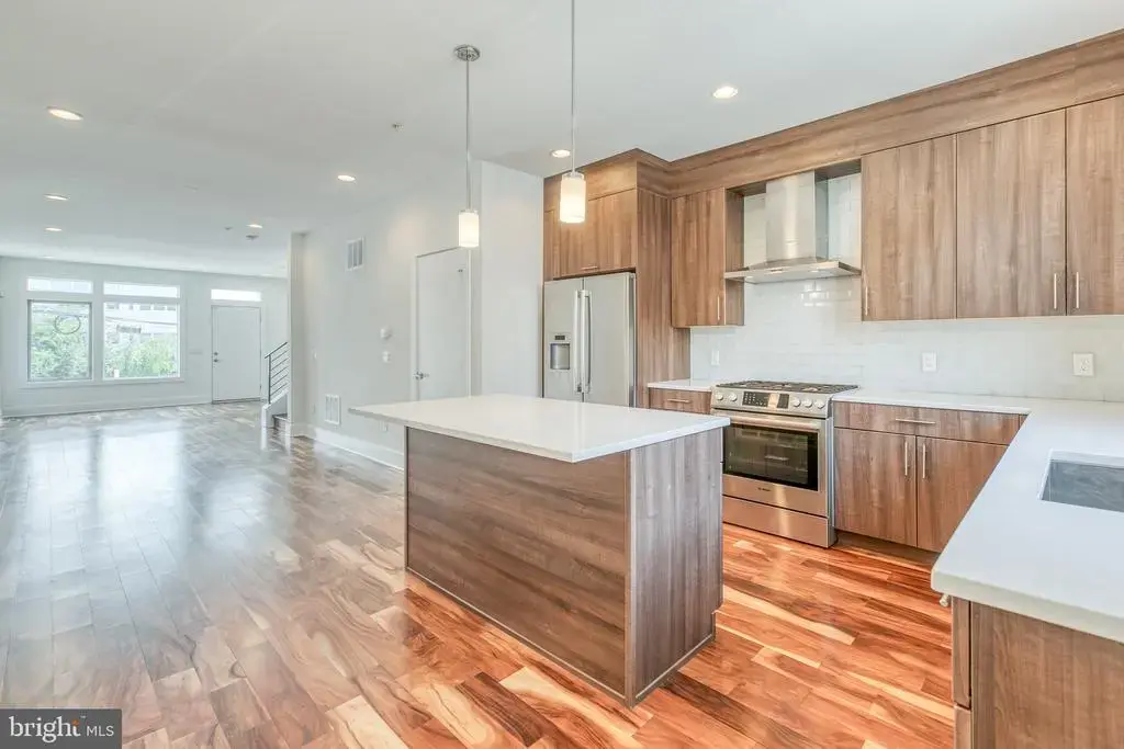 740 S Columbus Blvd #35, PHILADELPHIA