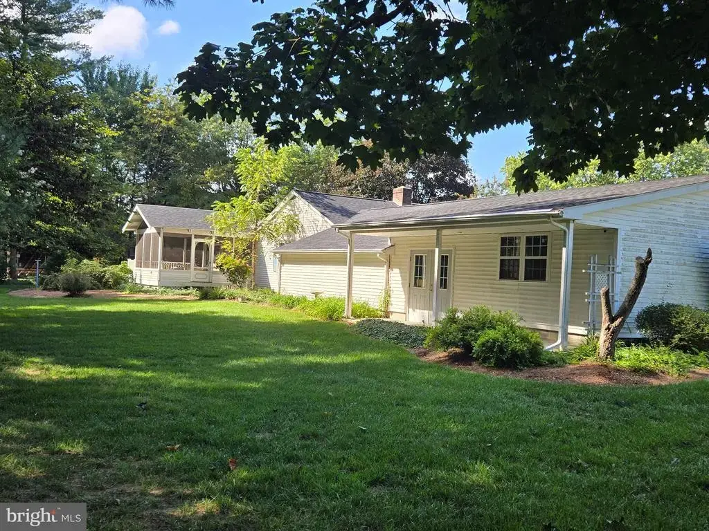 14 Smallwood Dr, DOVER