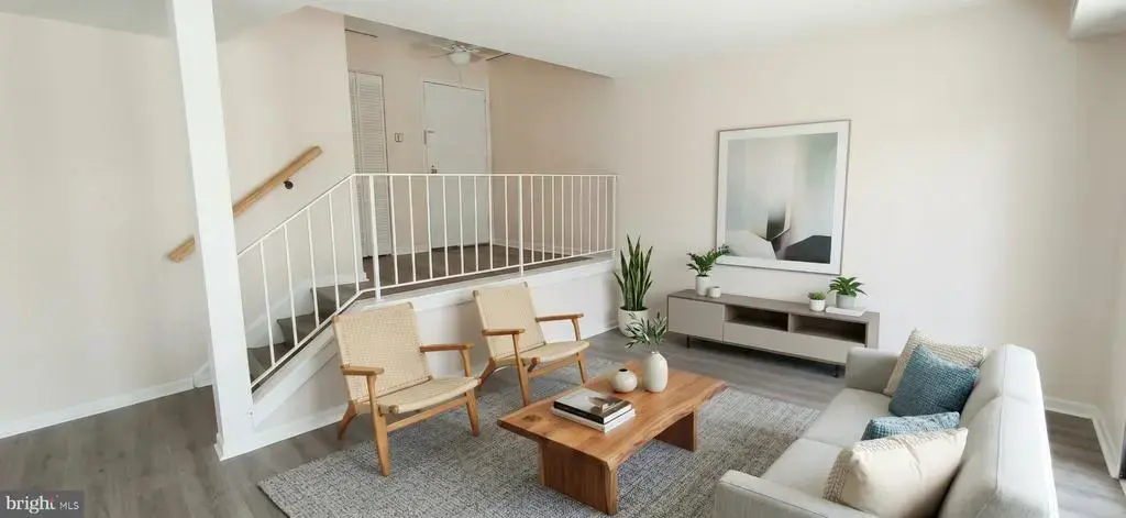 124 Roberts Ln #201, ALEXANDRIA