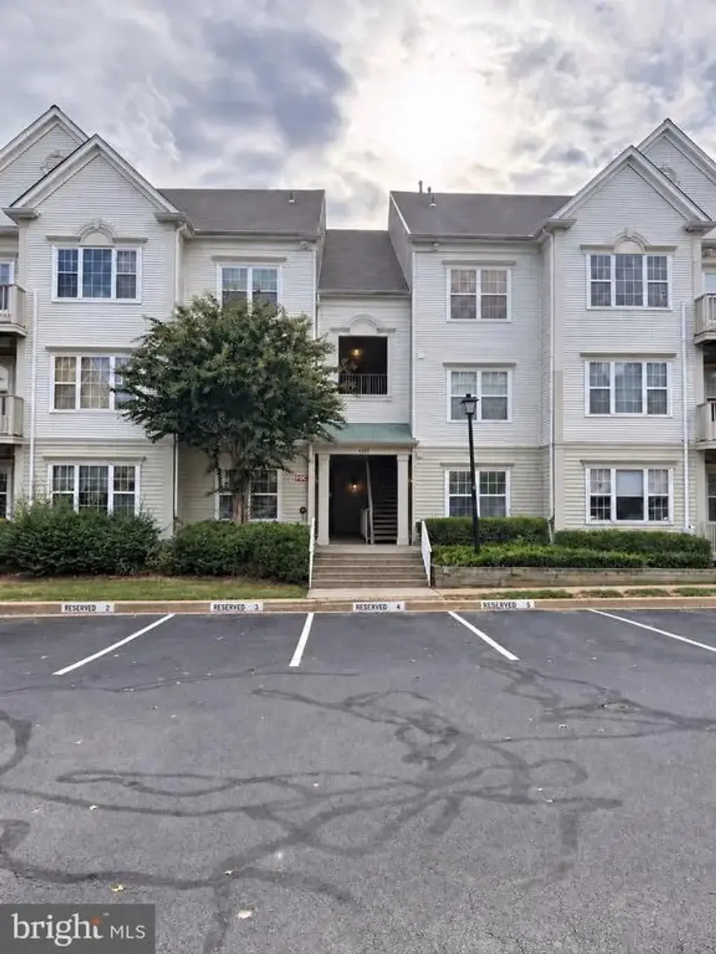 4359 Wilson Valley Dr #202, FAIRFAX