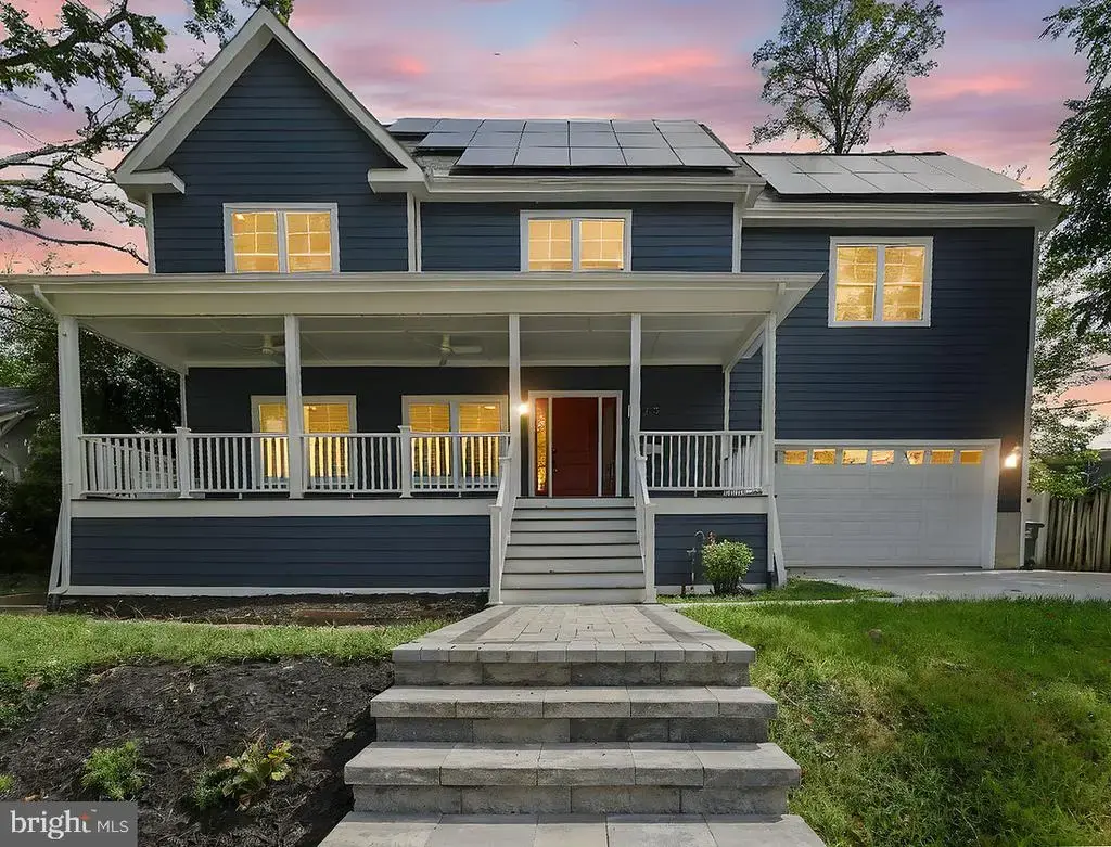 2115 Military Rd, ARLINGTON