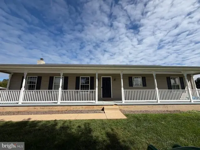 130 Pleasant Dr, Nottingham