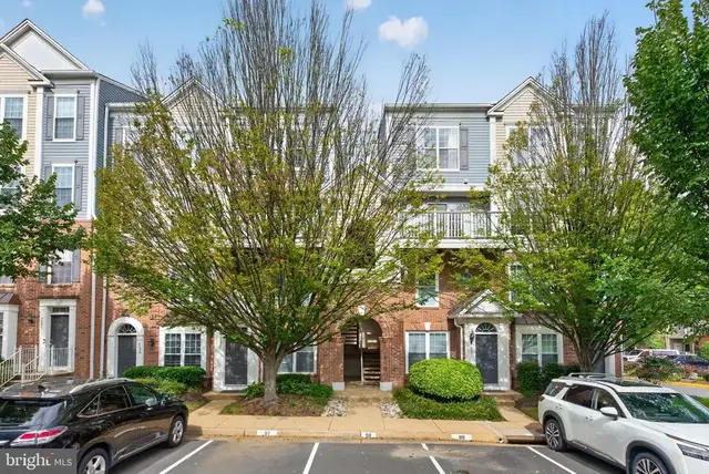 7024 Falls Reach Dr #301, Falls Church