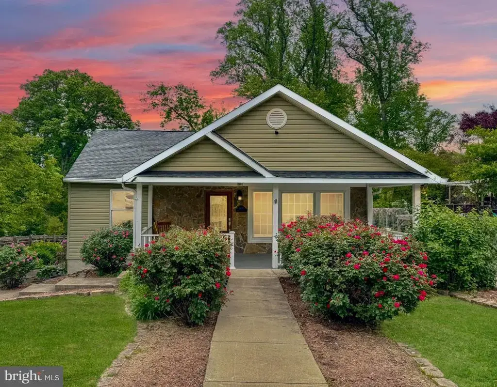 2007 Nordlie Pl, FALLS CHURCH