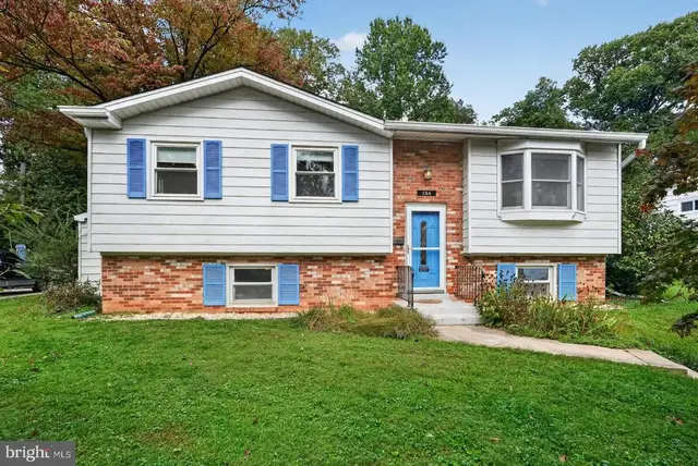 204 Rolling Rd, Gaithersburg