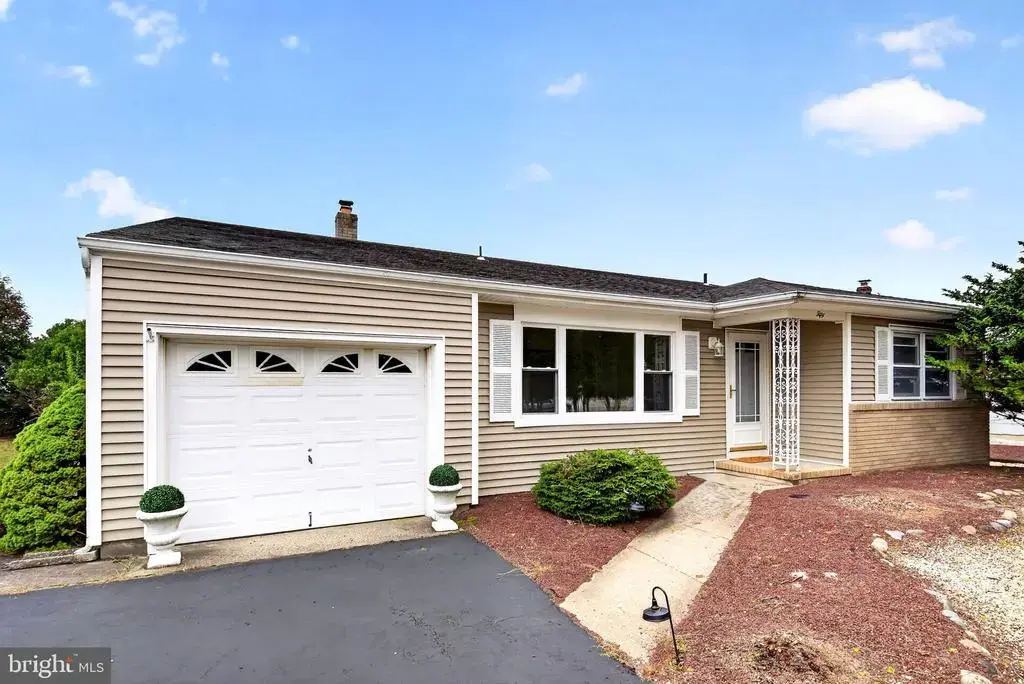 50 Oakfield Rd, TOMS RIVER