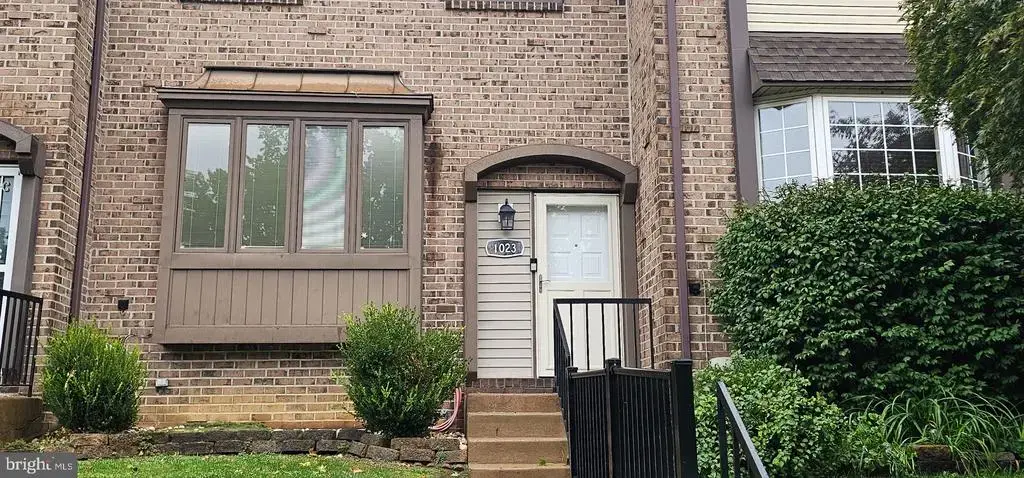 1023 Oldham Ct, BENSALEM