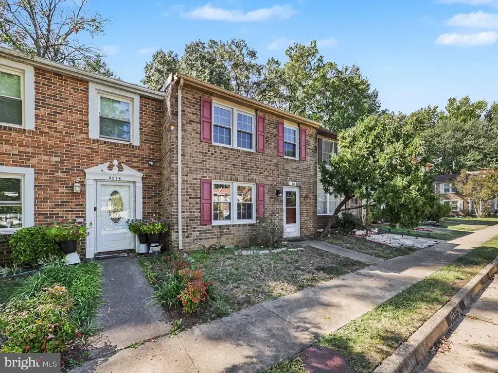 8216 Claremont Woods Dr, ALEXANDRIA
