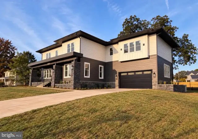 5005 Laburch Ln, Annandale