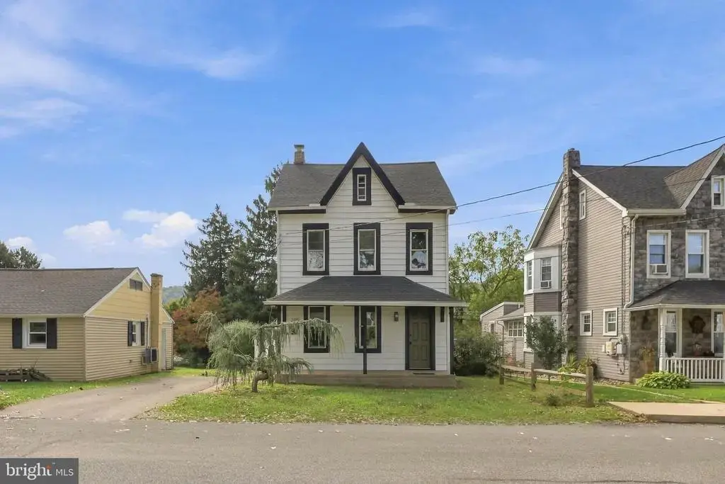 345 E Walnut St, MARIETTA