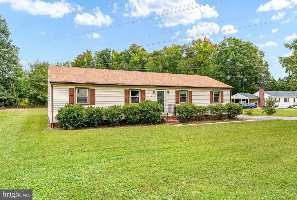 3909 Robin Hood Dr, HOPEWELL