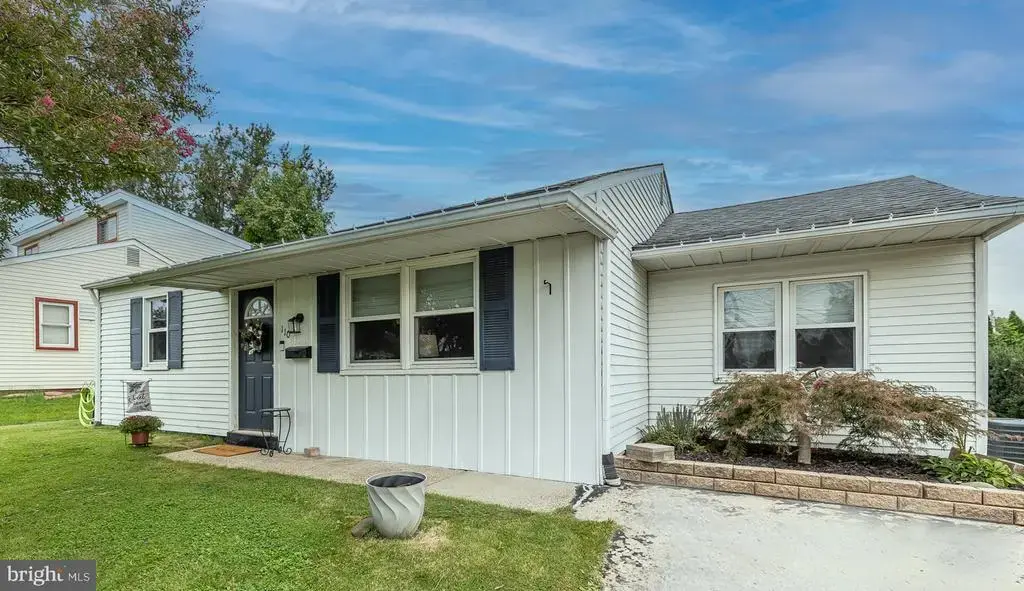 110 Oak Ave, BELLMAWR