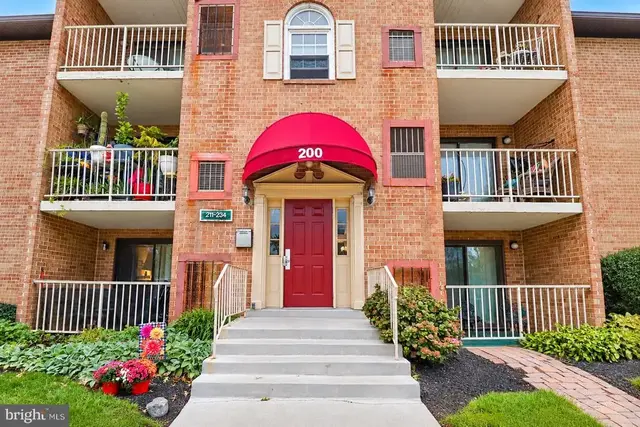212 Governor Cir, Wilmington
