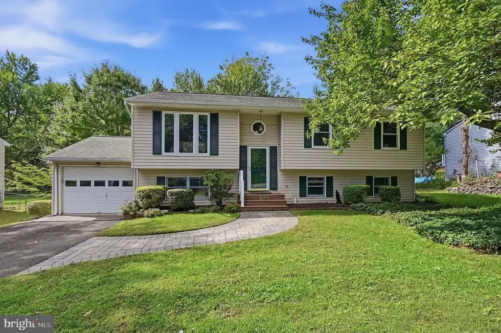 20 Fishback Ct, WARRENTON