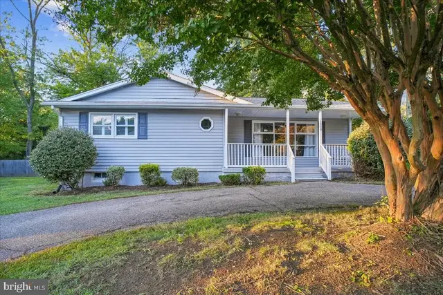 1230 Hilltop Dr, Annapolis