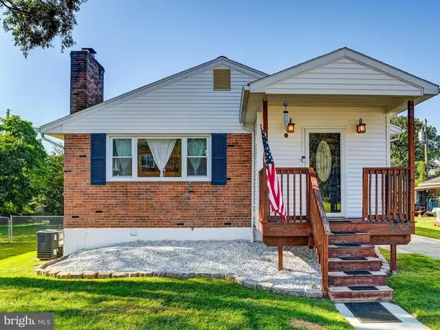 2525 Wendover Rd, Parkville