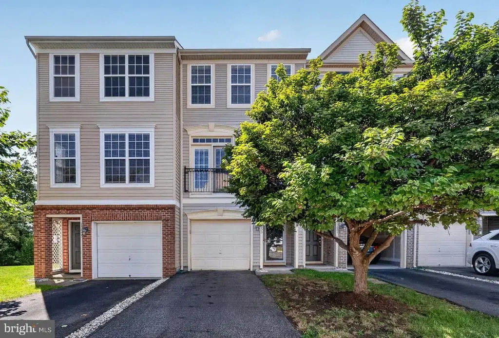 15653 John Diskin Cir, WOODBRIDGE