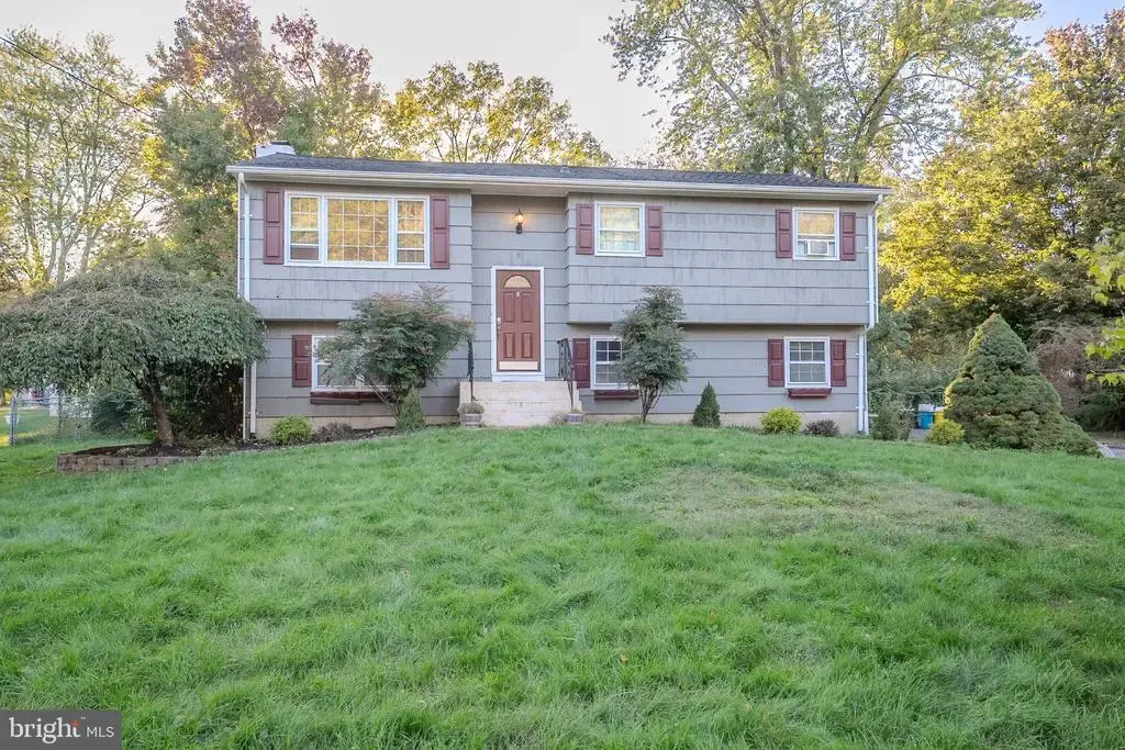 9 Oak Branch Rd, EAST WINDSOR