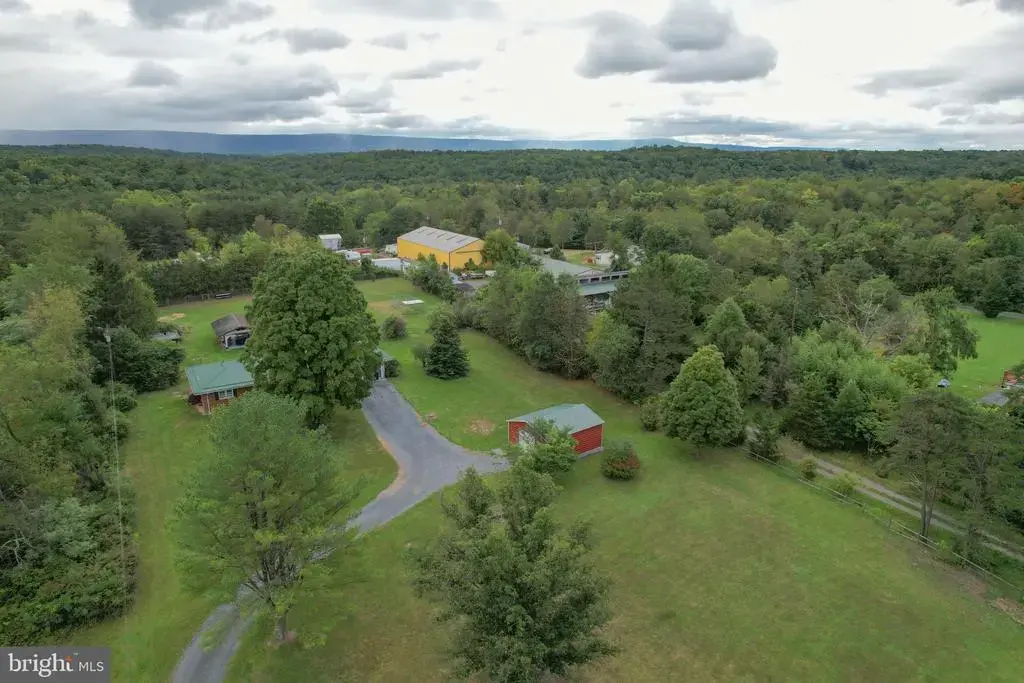 4615 Valley Rd, BERKELEY SPRINGS
