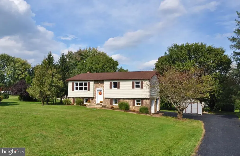 625 Annette Dr, YORK