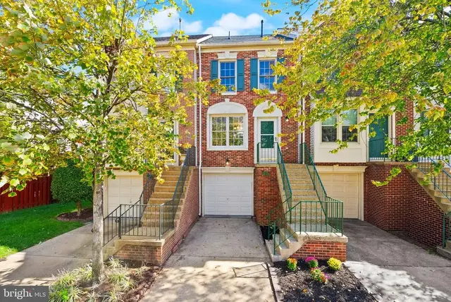 3005 Heritage Springs Ct, Alexandria