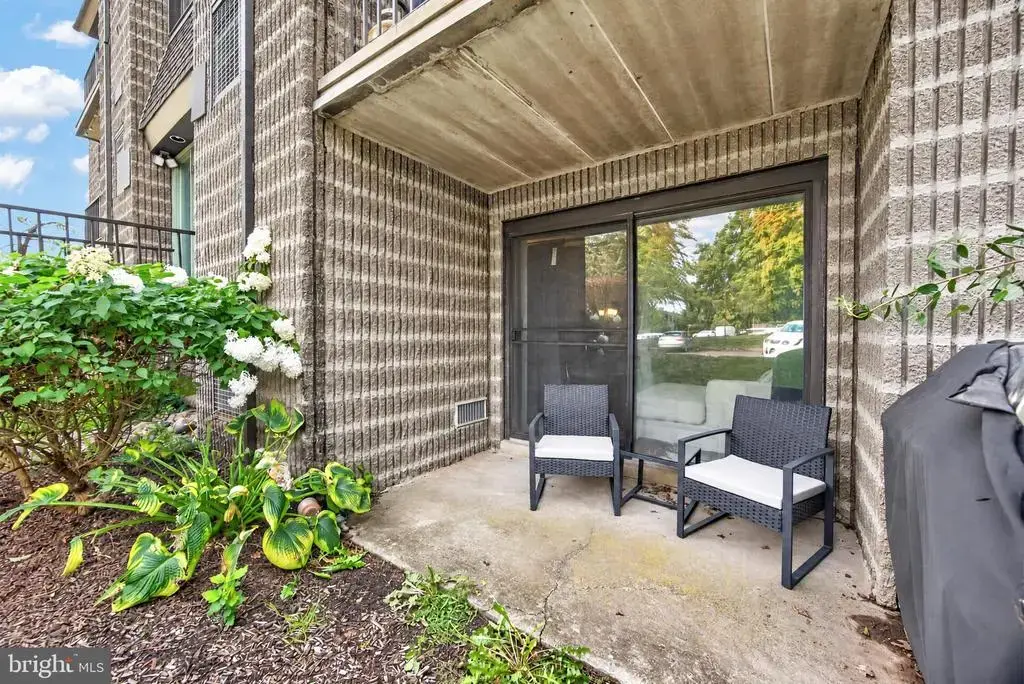 267 E Village Rd, SOUTHAMPTON