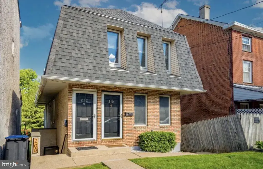 212 Maple St #1, CONSHOHOCKEN