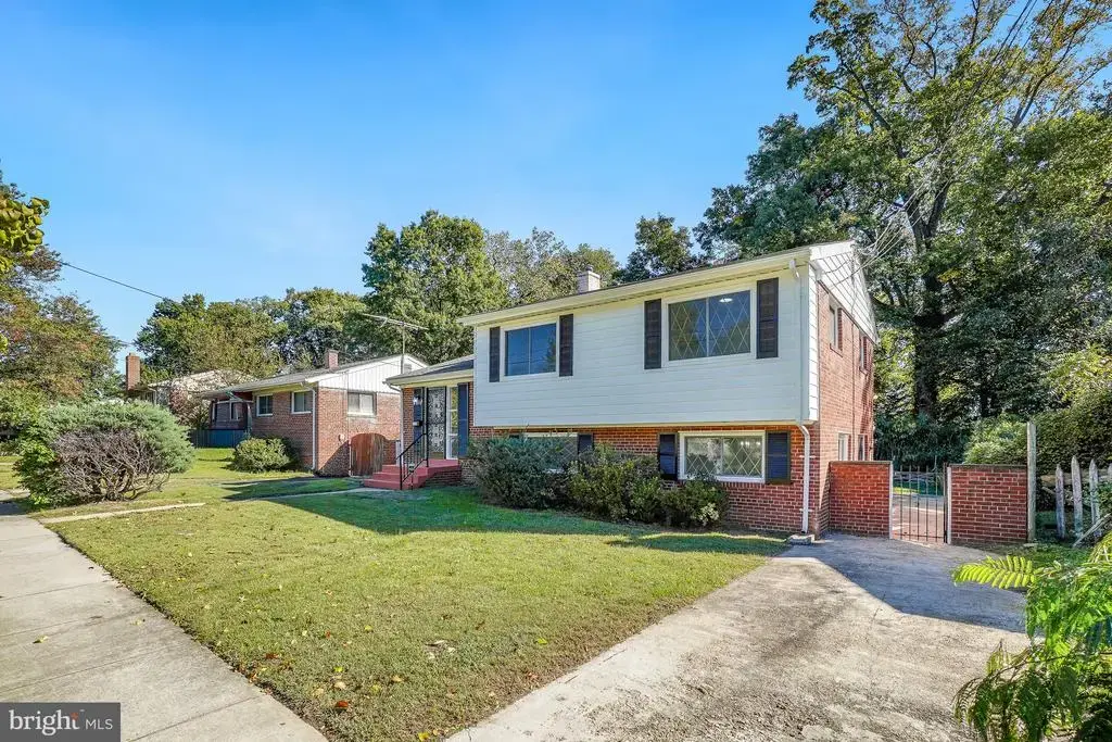 6117 Balfour Dr, HYATTSVILLE