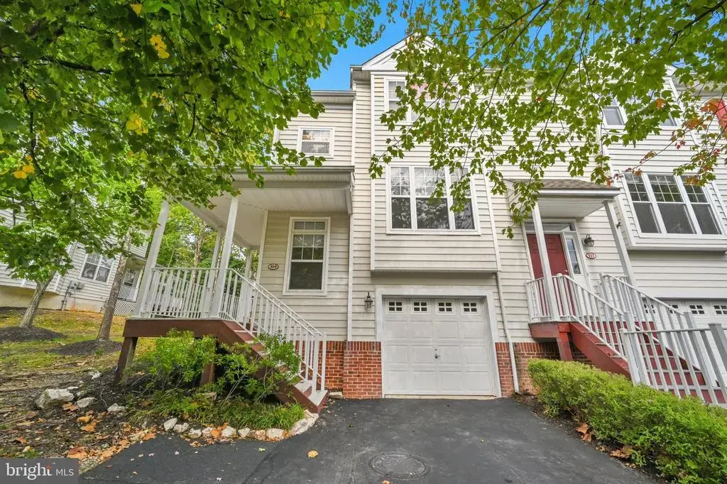 109 Stratford Ct, MALVERN