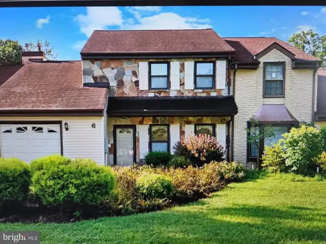 6 Whitemarsh Ct, Dover