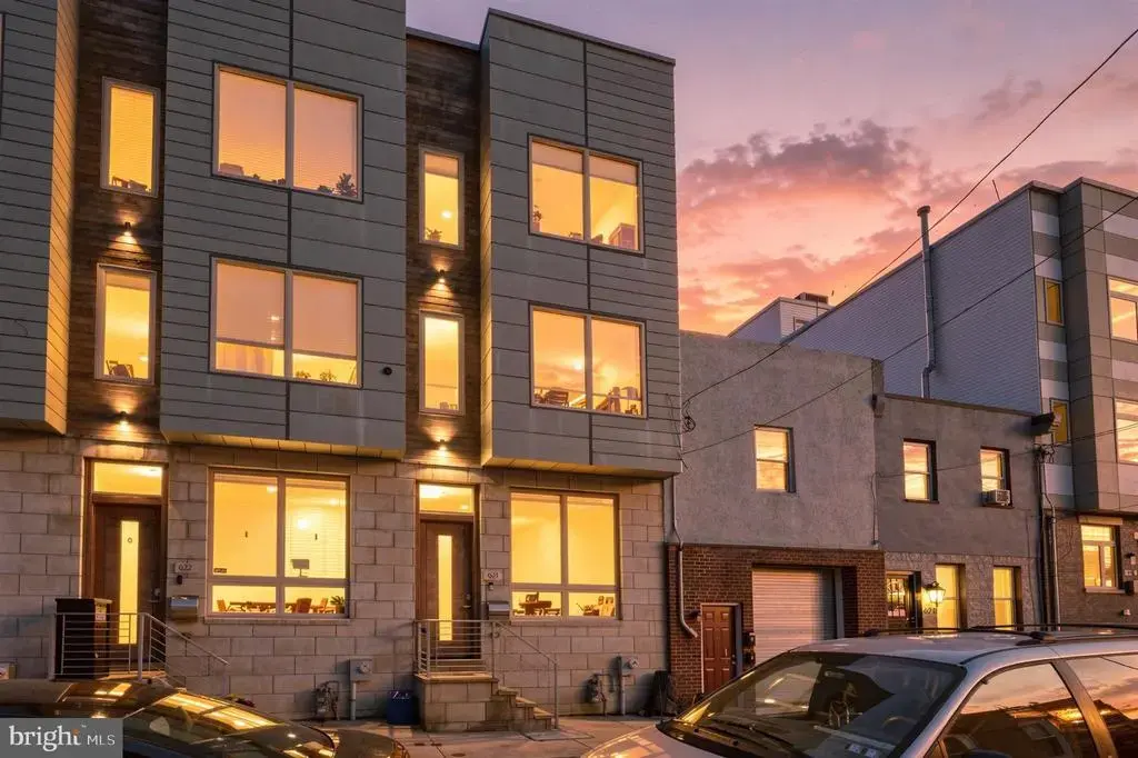 624 Pierce St, PHILADELPHIA