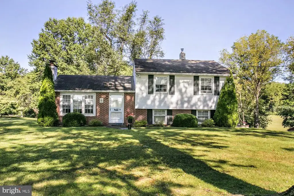 68 Saylors Mill Rd, POTTSTOWN