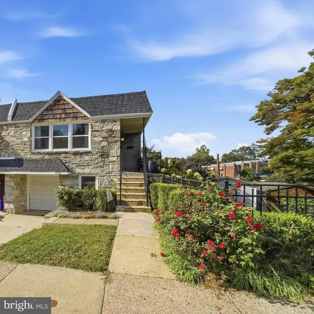 7242 Hill Rd, Philadelphia