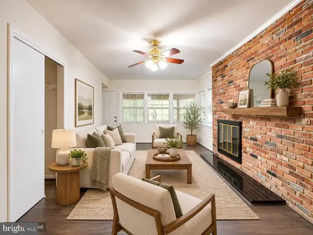2505 Leeds Rd, Oakton