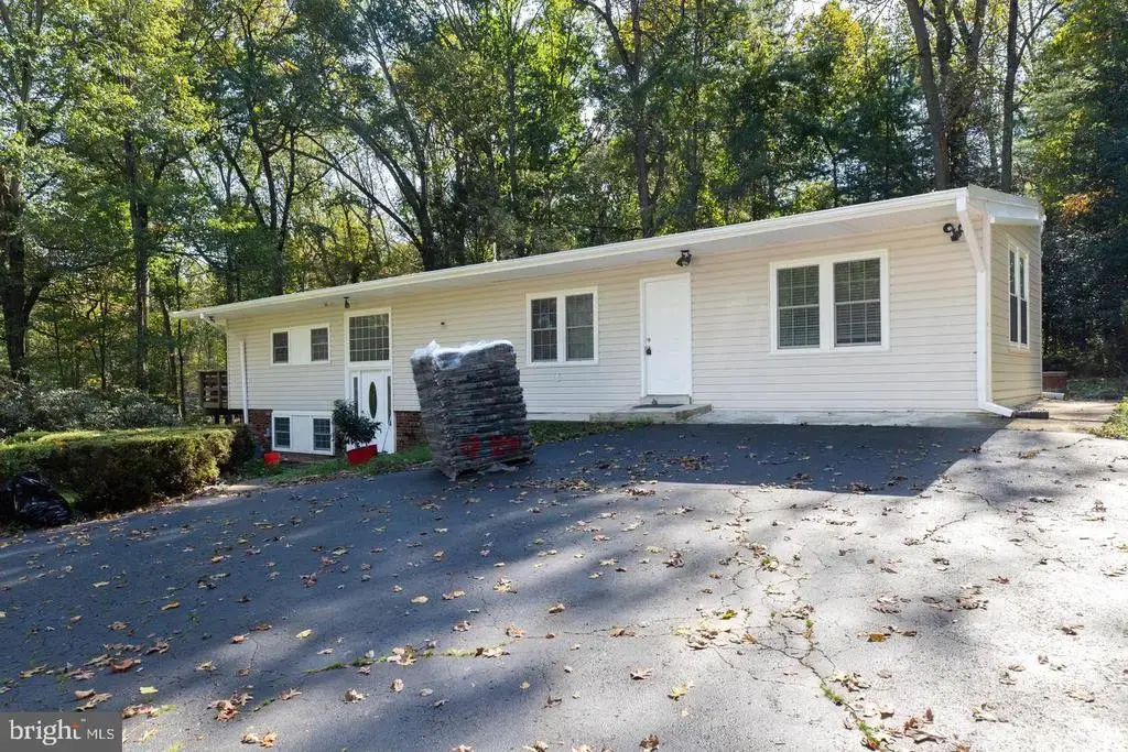 2505 Leeds Rd, OAKTON