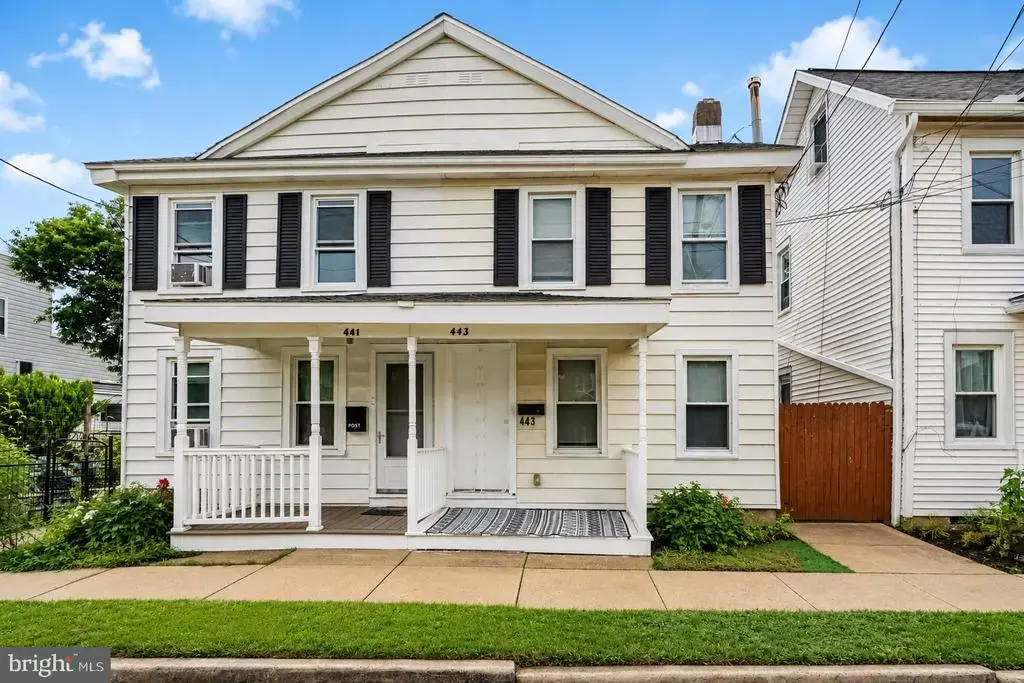 443 Wood St, BURLINGTON