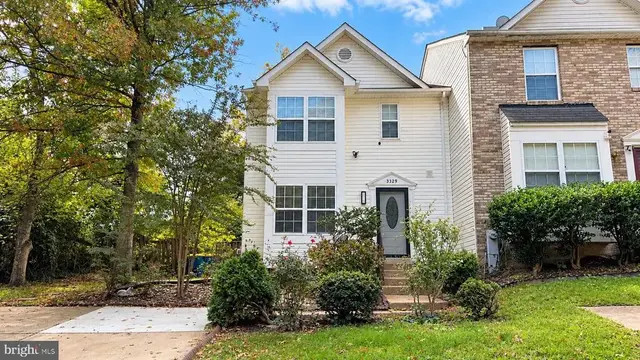 3329 E Glenreed Ct, Lanham