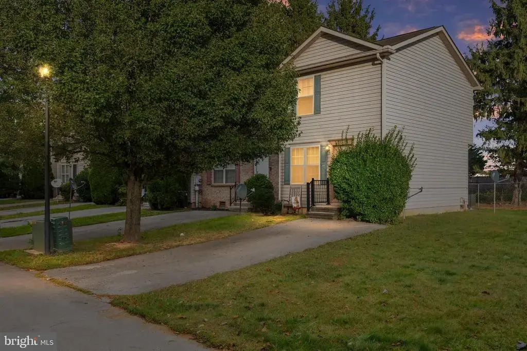 45 Dorothy Ct, INWOOD