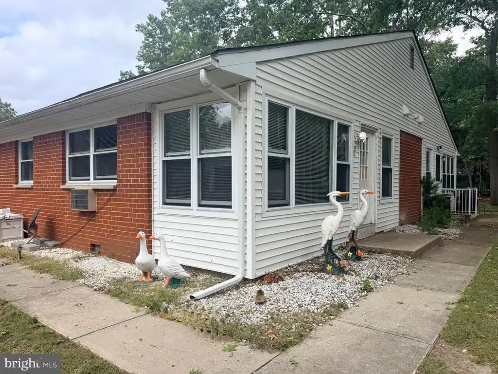 221 Columbine Ave #c, WHITING