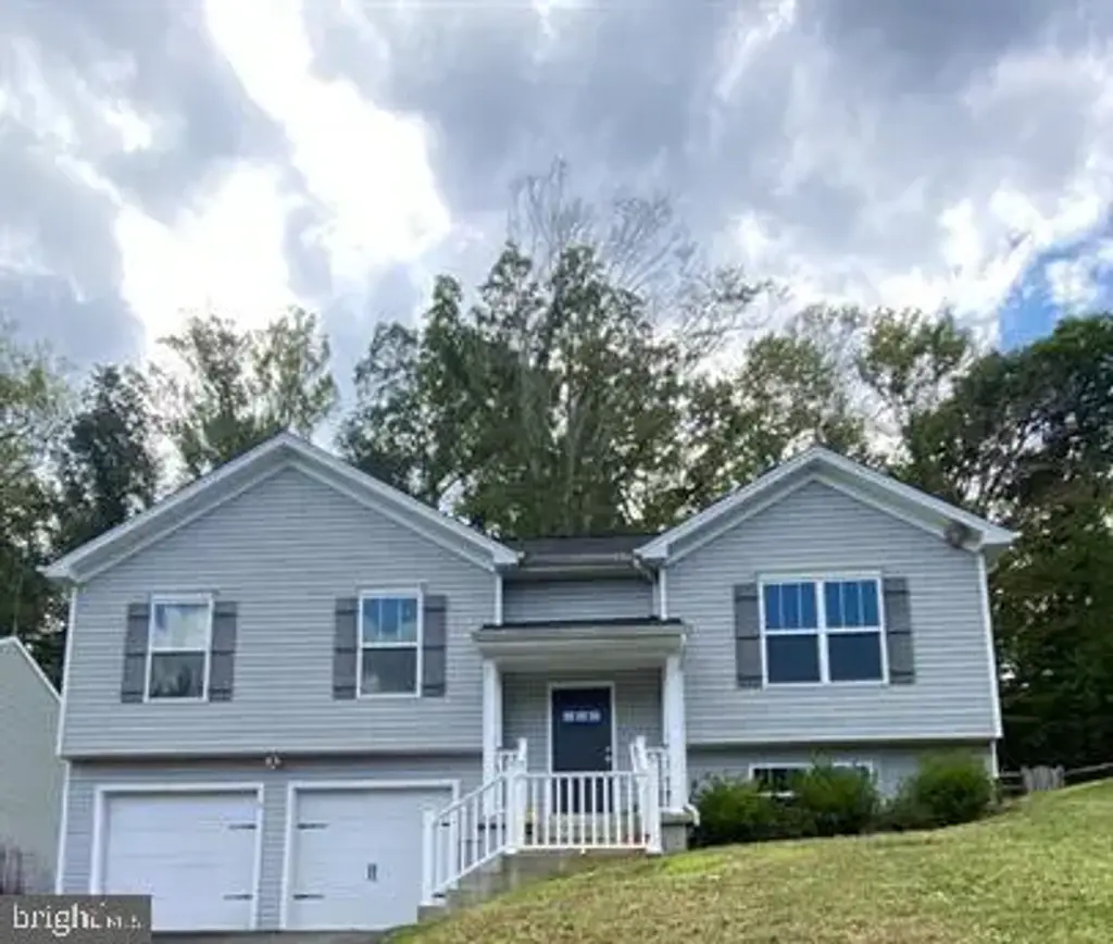 6 Howard Cir, FREDERICKSBURG