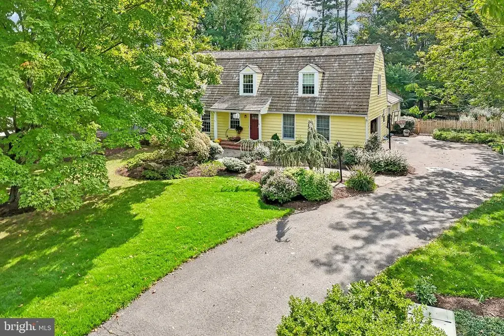 22 Scudder Ct, PENNINGTON