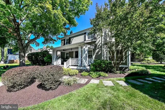 1701 N Jefferson St, Arlington