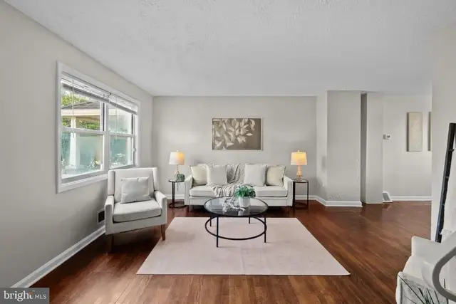 136 Bladen Rd, Essex
