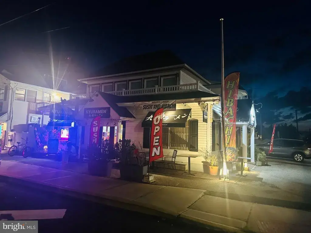 1419 N Long Beach Blvd, SURF CITY