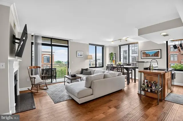 1201 N Garfield St #605, Arlington